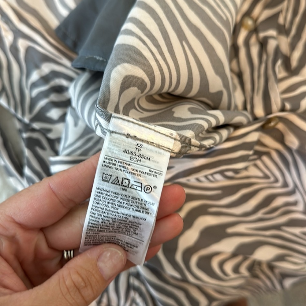 Banana Republic Women’s Summer Zebra Print Midi T Shirt Dress button up size XS - Picture 10 of 12